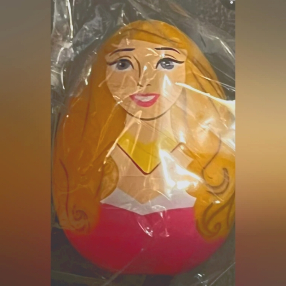 Sleeping Beauty Easter egg surprise